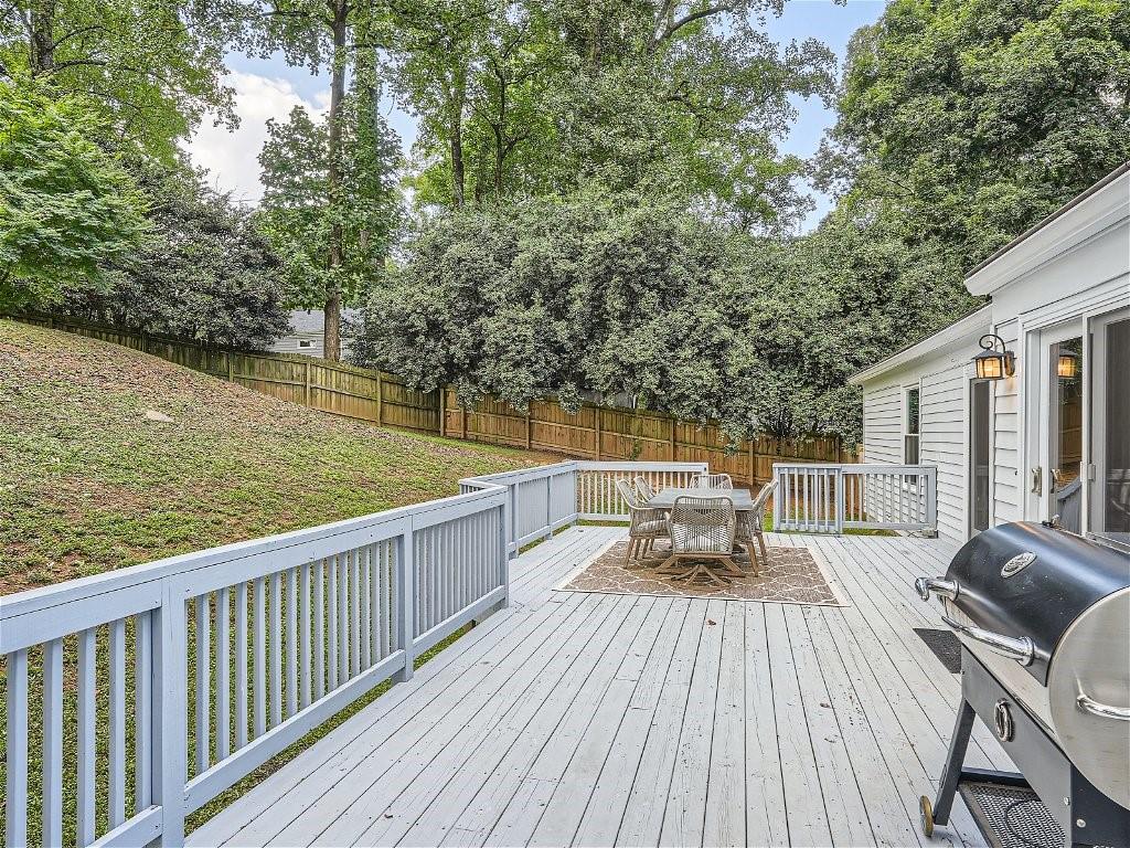 399 Lamplighter Lane SE
