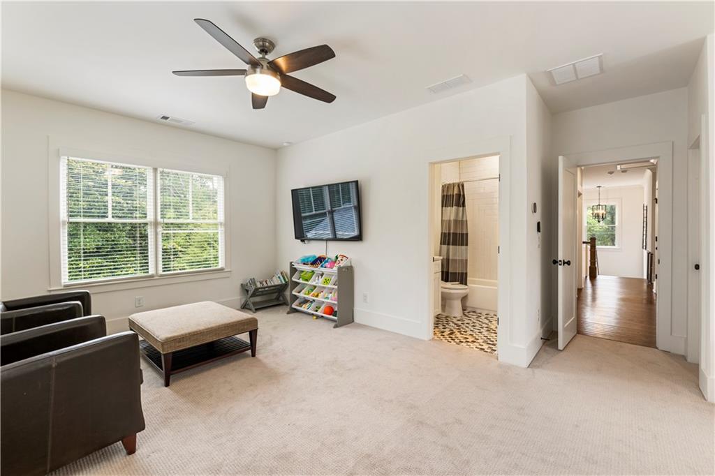 1124 Ralph Road NE