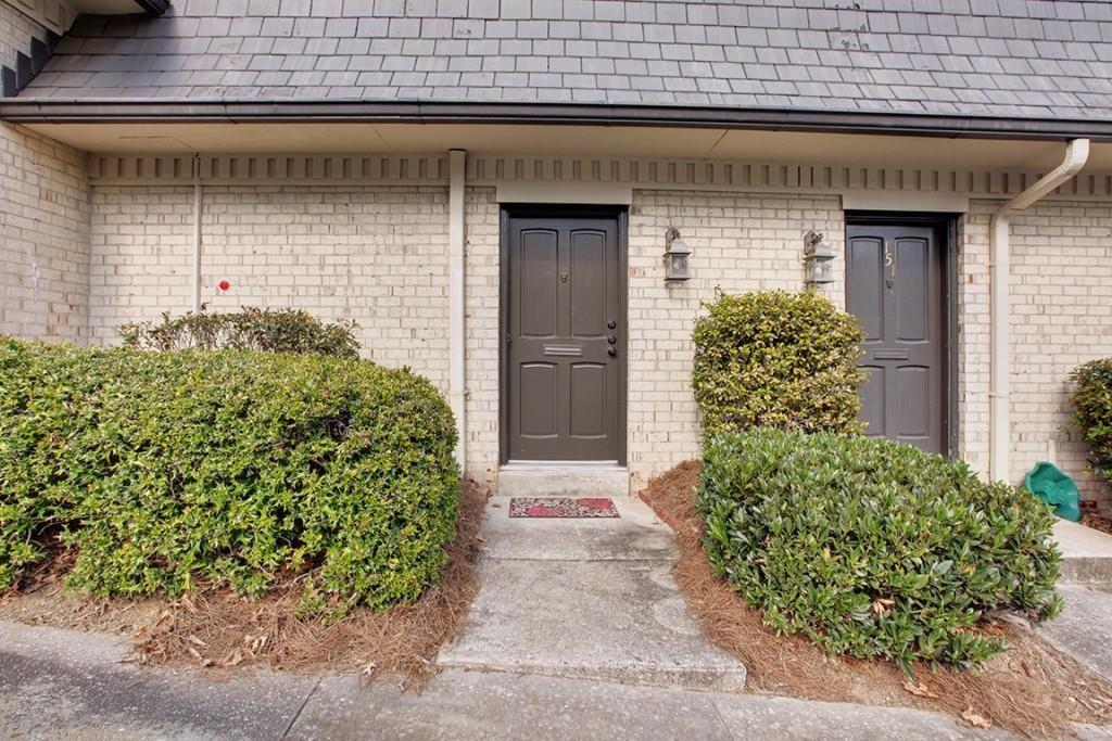 150 Maribeau Square NW