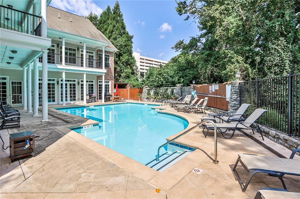 5480 Glenridge View Unit 2008