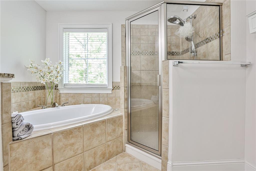 5480 Glenridge View Unit 2008