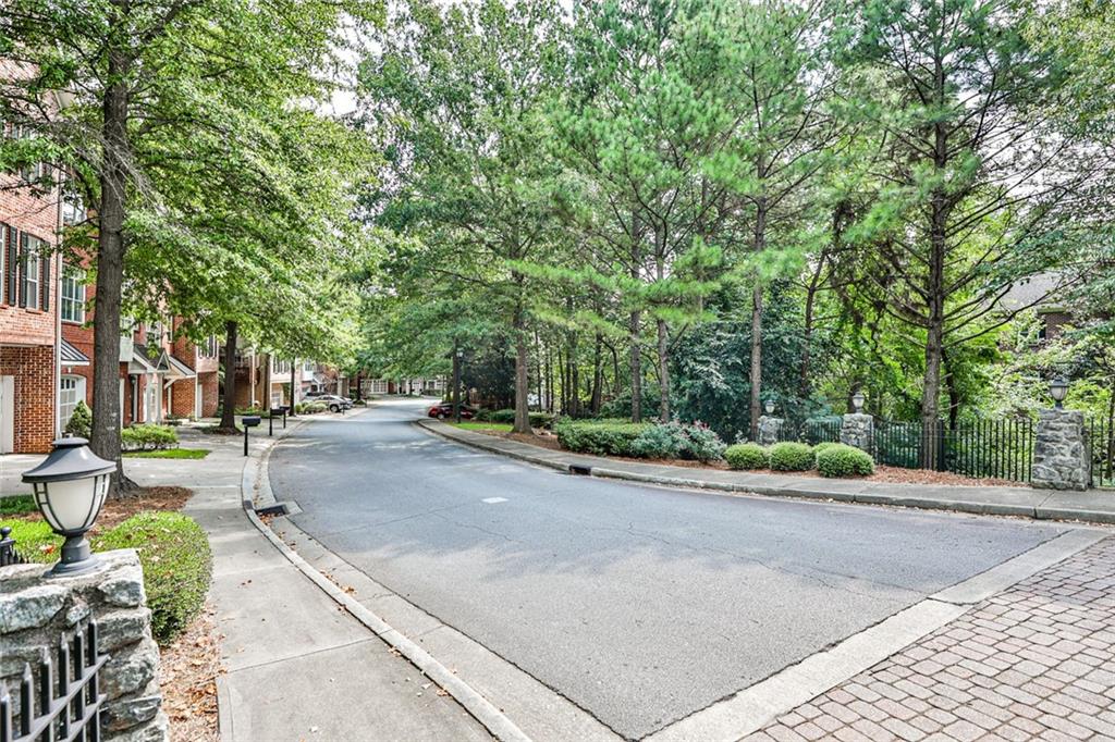 5480 Glenridge View Unit 2008