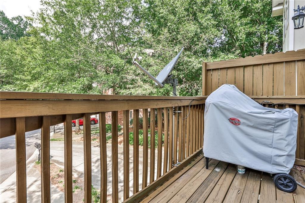5480 Glenridge View Unit 2008