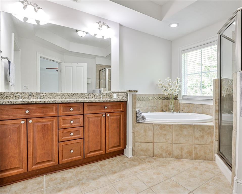 5480 Glenridge View Unit 2008