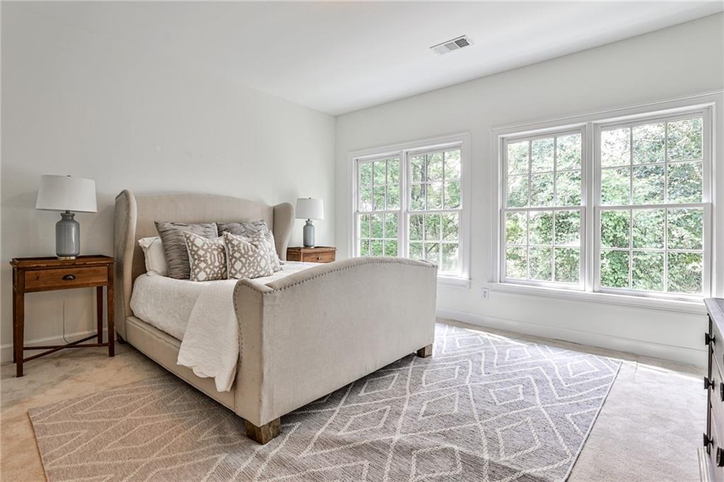 345 W Berwicke Common