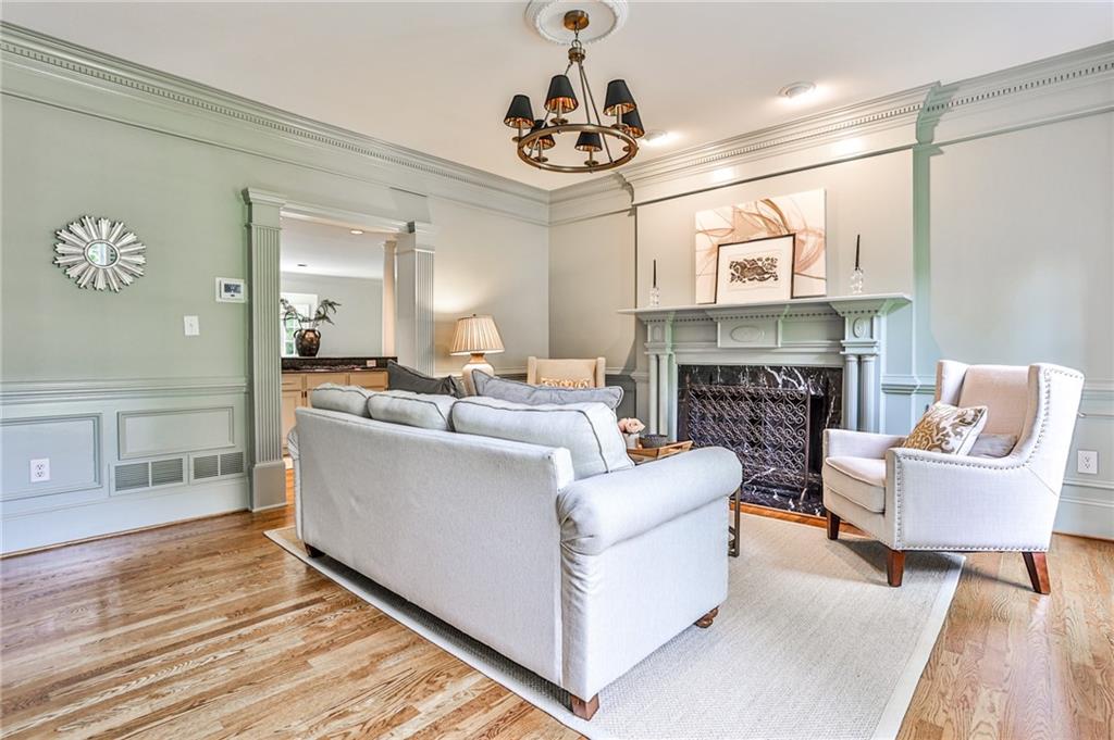 345 W Berwicke Common