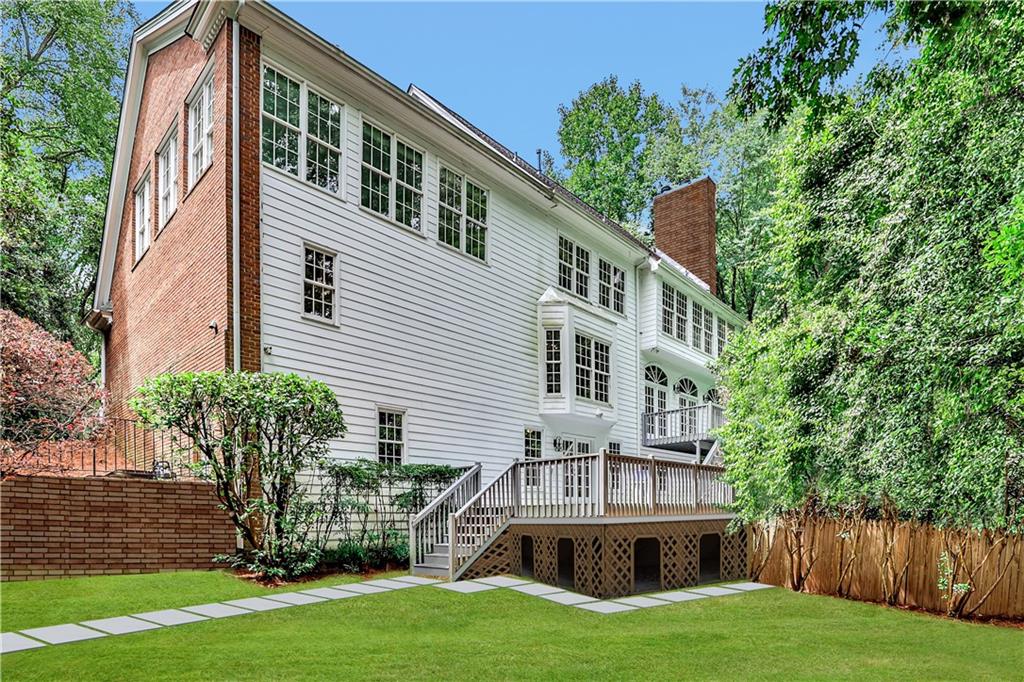 345 W Berwicke Common