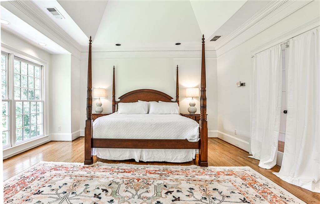 345 W Berwicke Common
