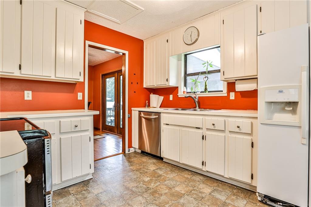 158 Farmington Drive