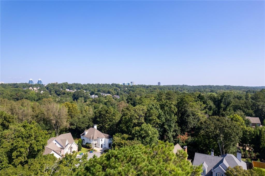 1058 Saint James Crossing NE