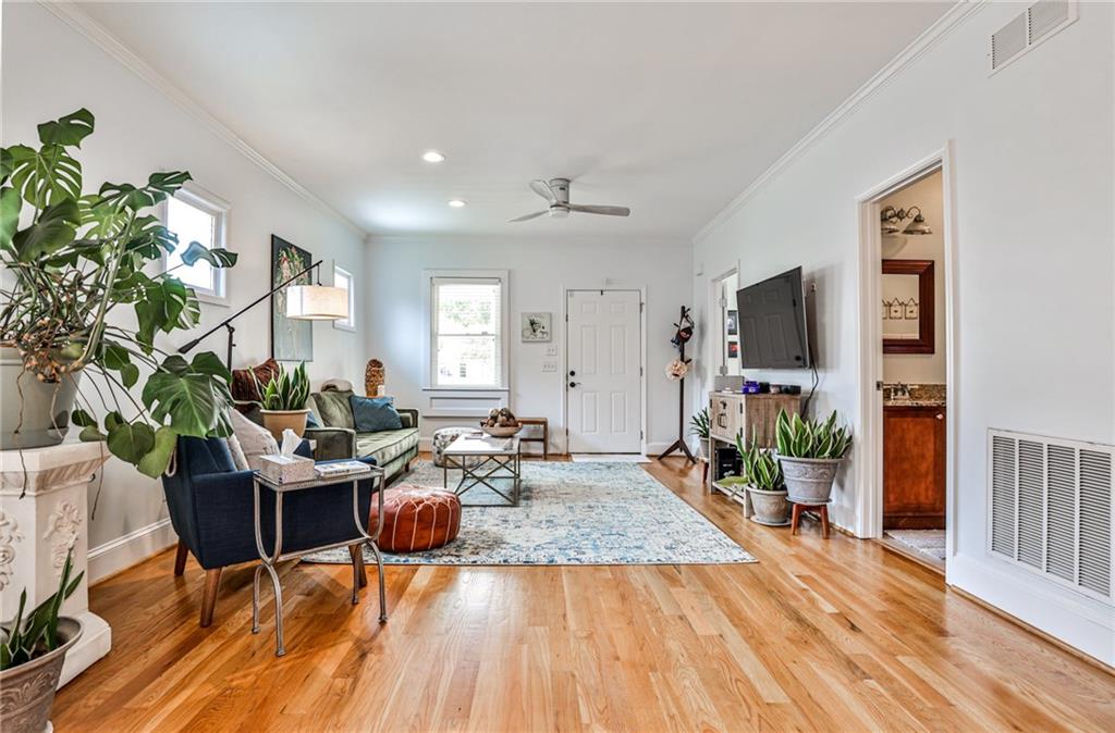 1985 Main Street NW