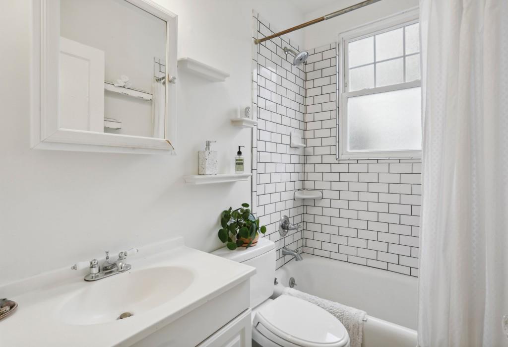 435 10th Street NE Unit 24