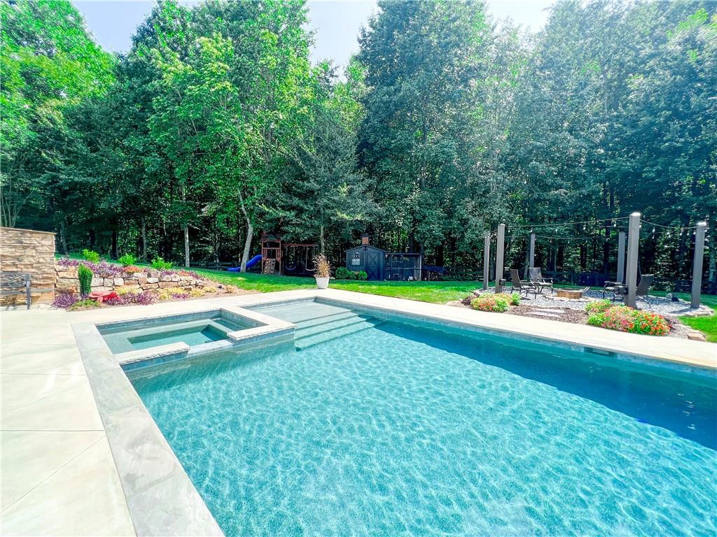 716 Goodson Road
