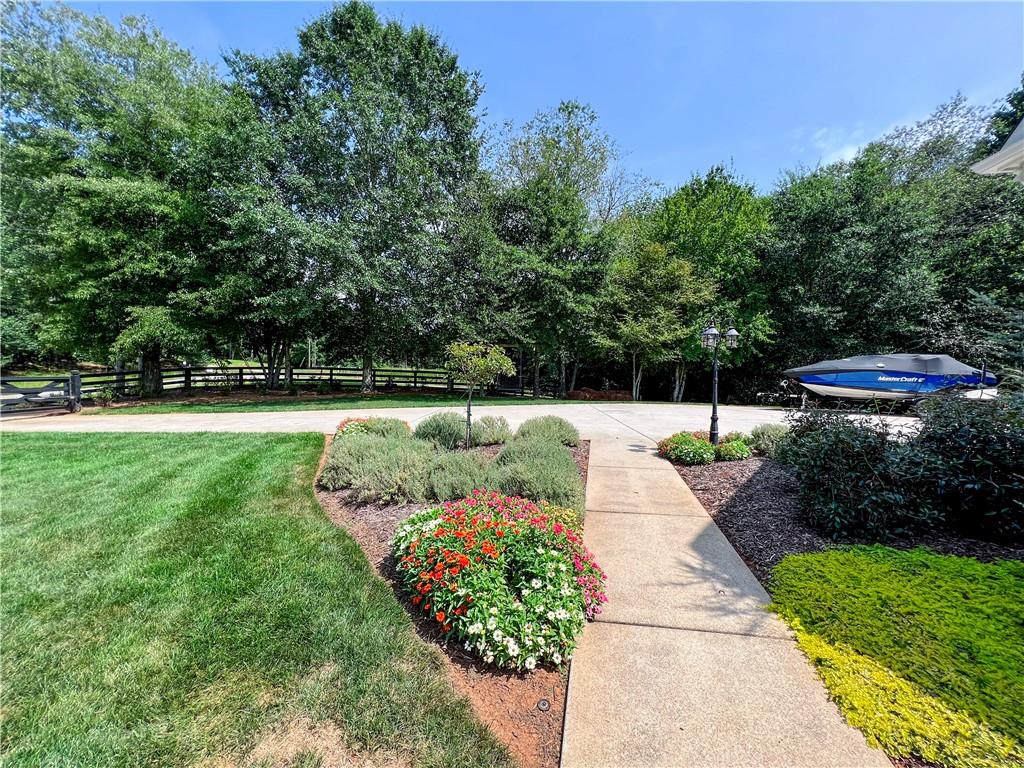 716 Goodson Road