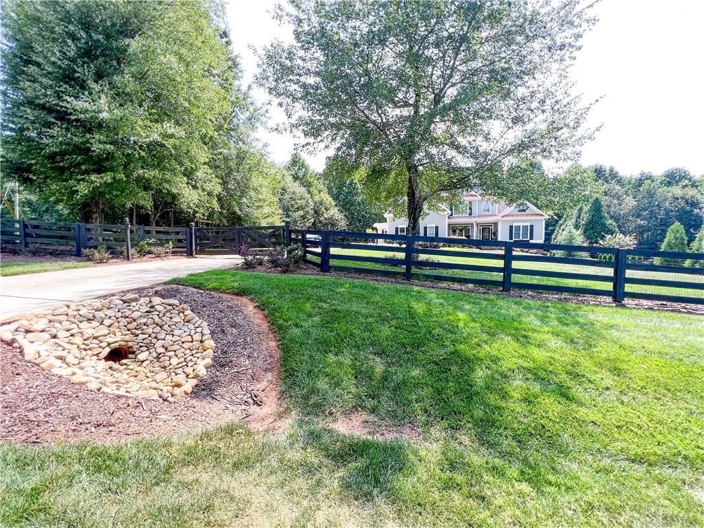 716 Goodson Road