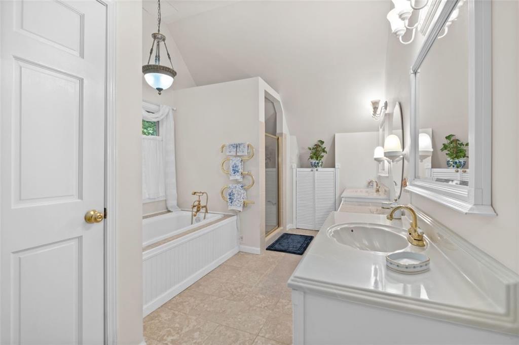 270 AMHERST Court