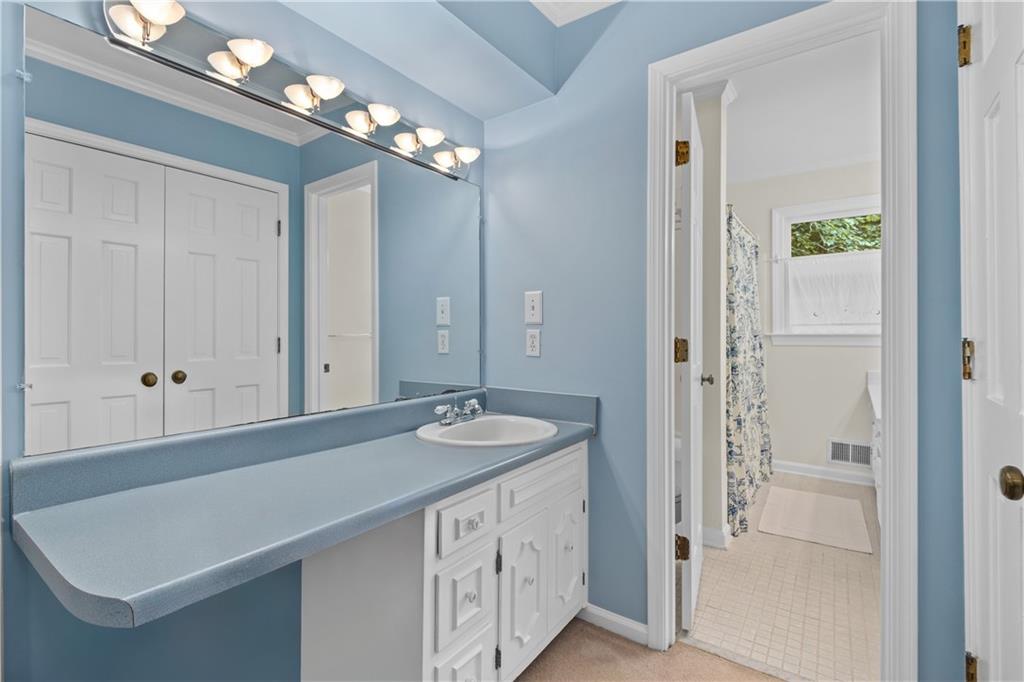 270 AMHERST Court