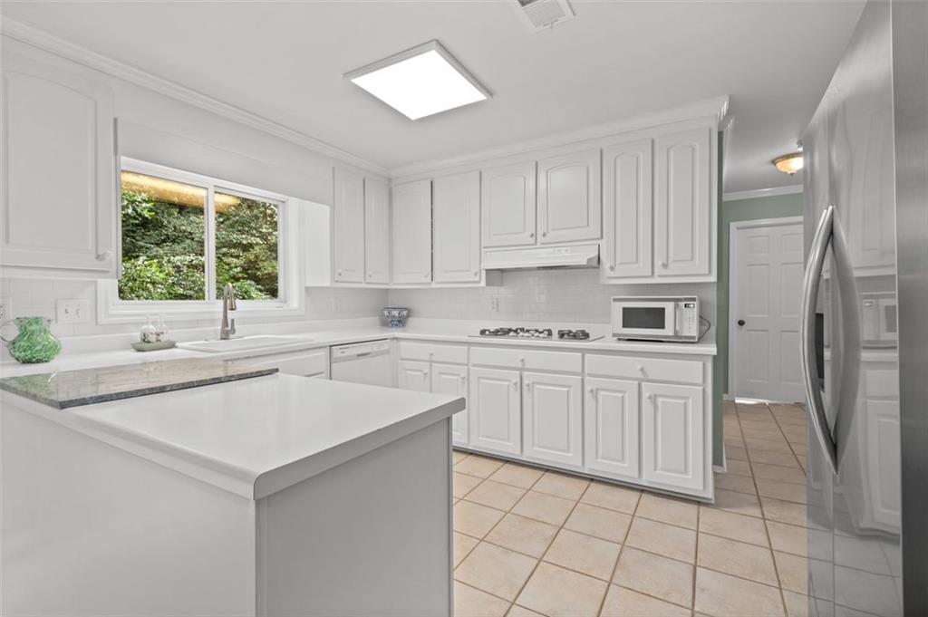 270 AMHERST Court