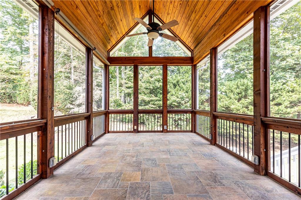 1613 Hampton Oaks Bend