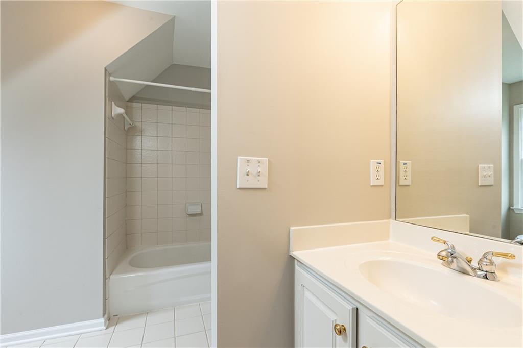 1613 Hampton Oaks Bend