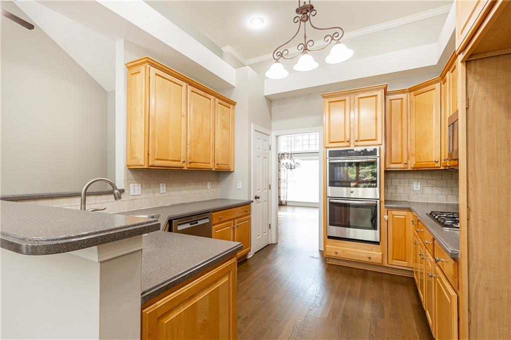 1613 Hampton Oaks Bend