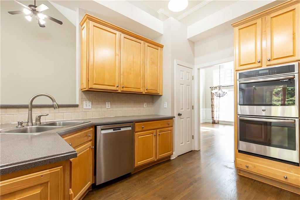 1613 Hampton Oaks Bend