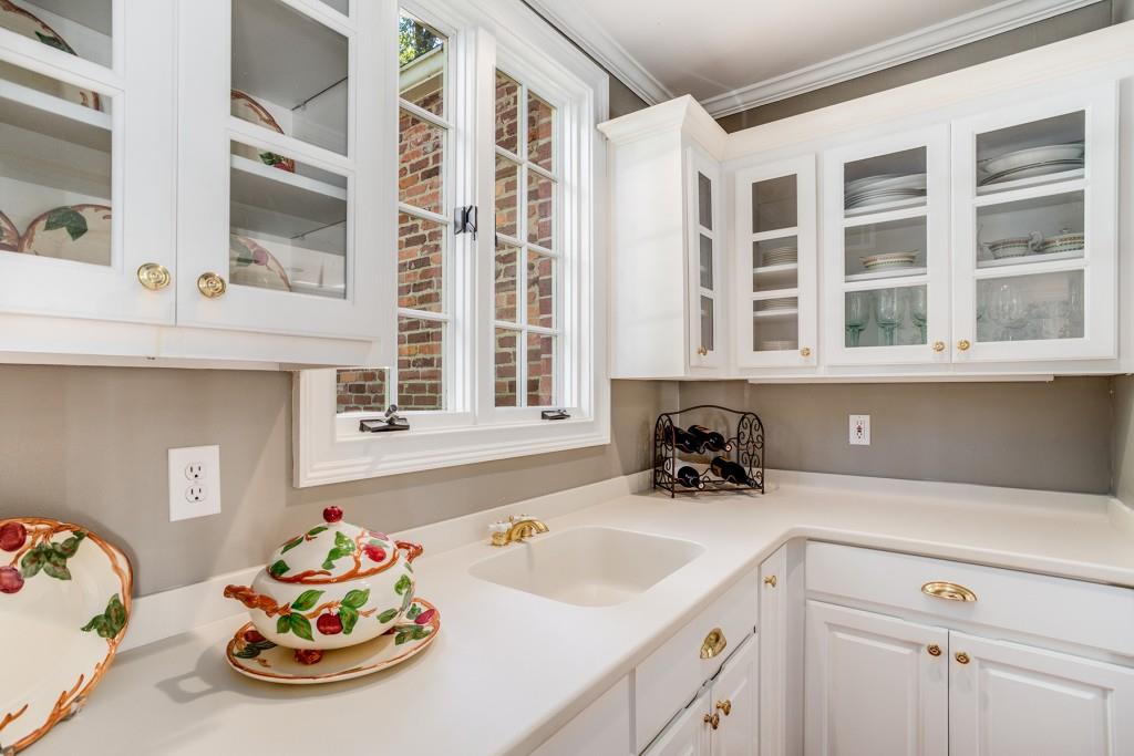 499 Johnson Ferry Road NW