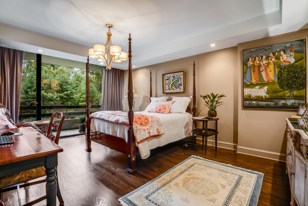 2660 Peachtree Road Unit 5B