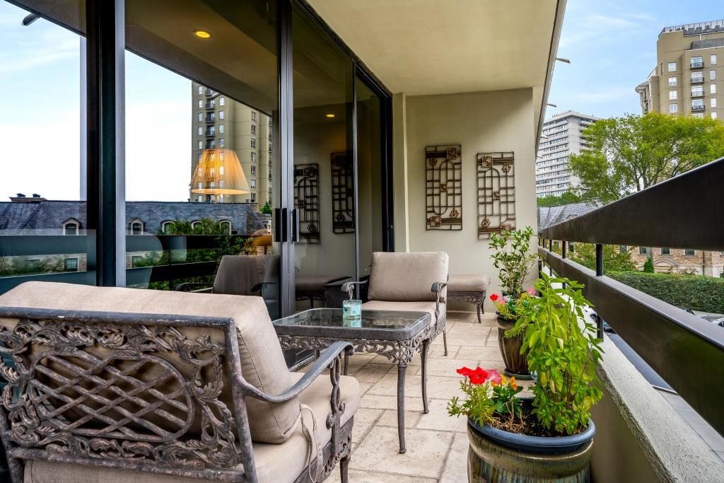 2660 Peachtree Road Unit 5B