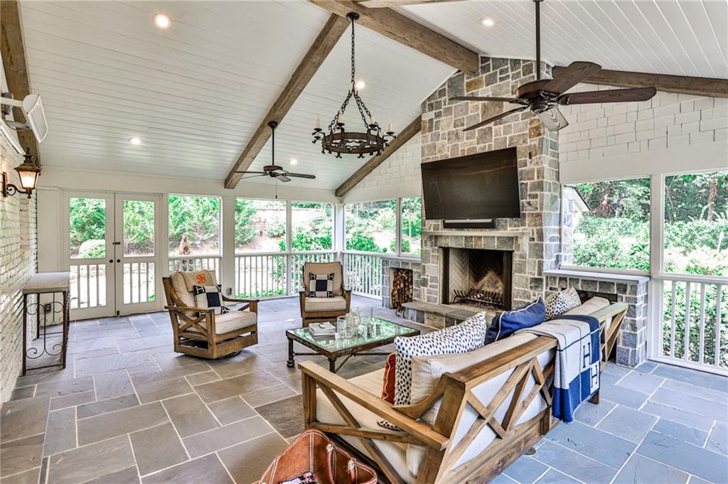 4735 Kitty Hawk Drive