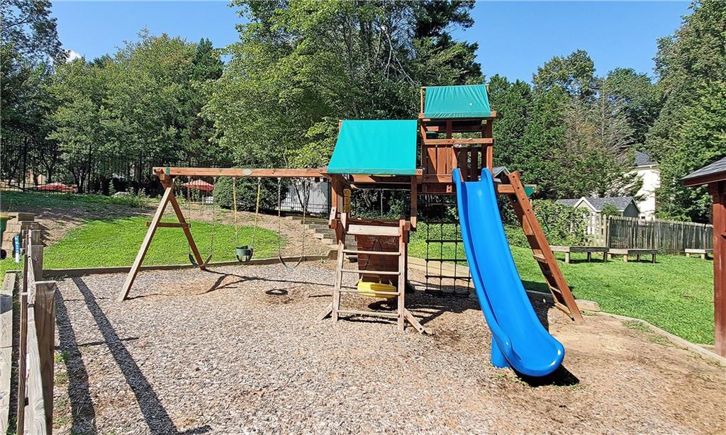2040 Dayron Court