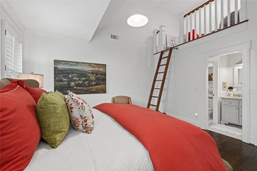 3 Granberry Manor
