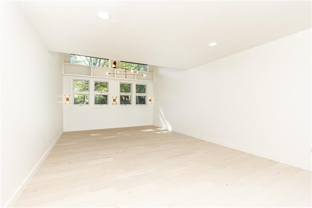 2847 Orchard Knob SE