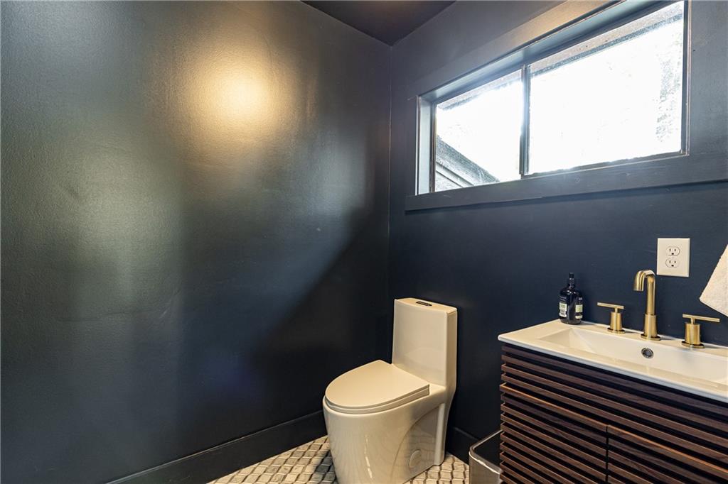 2847 Orchard Knob SE