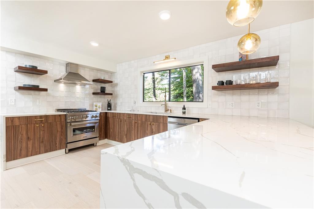 2847 Orchard Knob SE