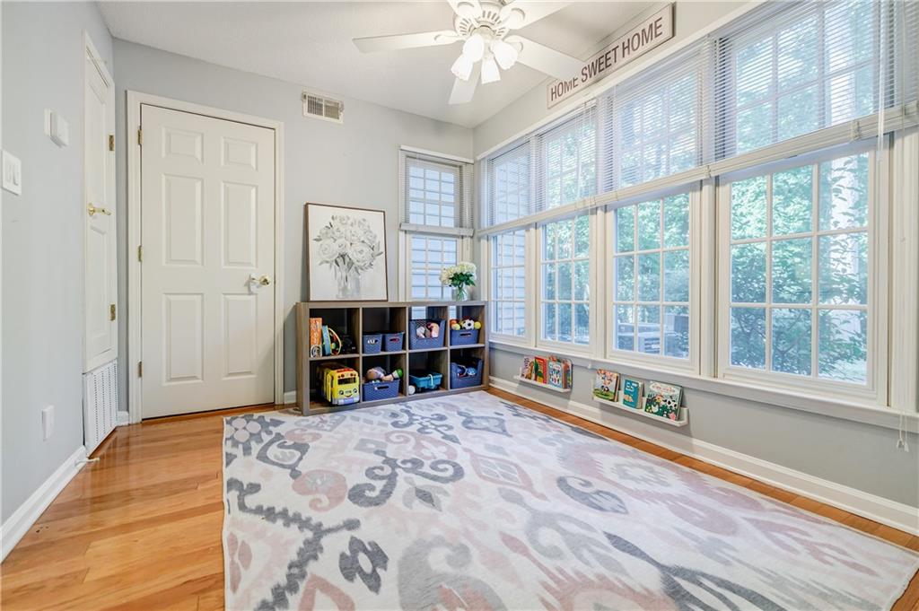 913 Garden Court