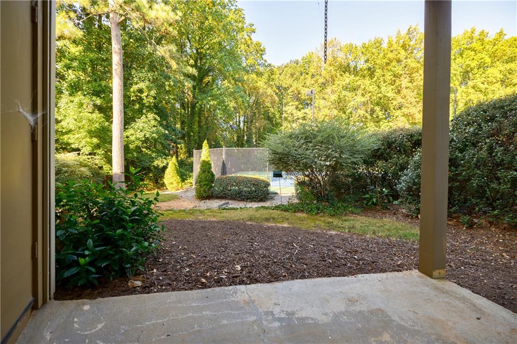 913 Garden Court