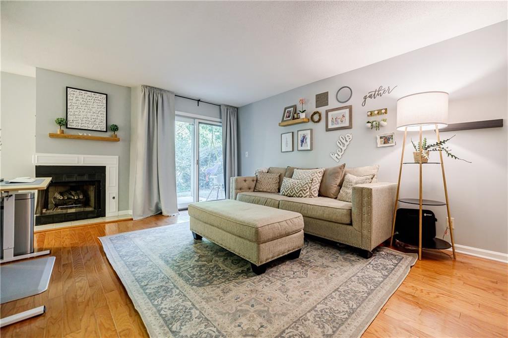 913 Garden Court