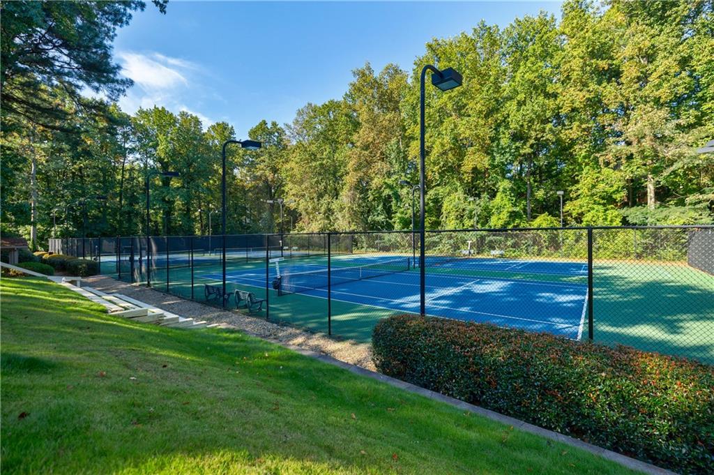 913 Garden Court