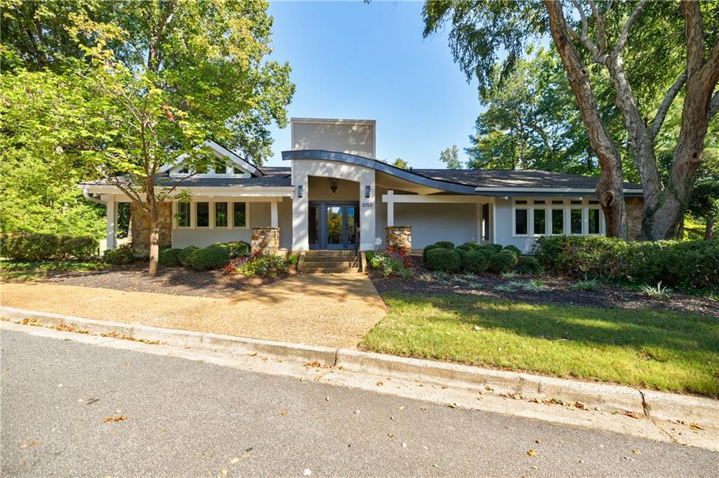 913 Garden Court