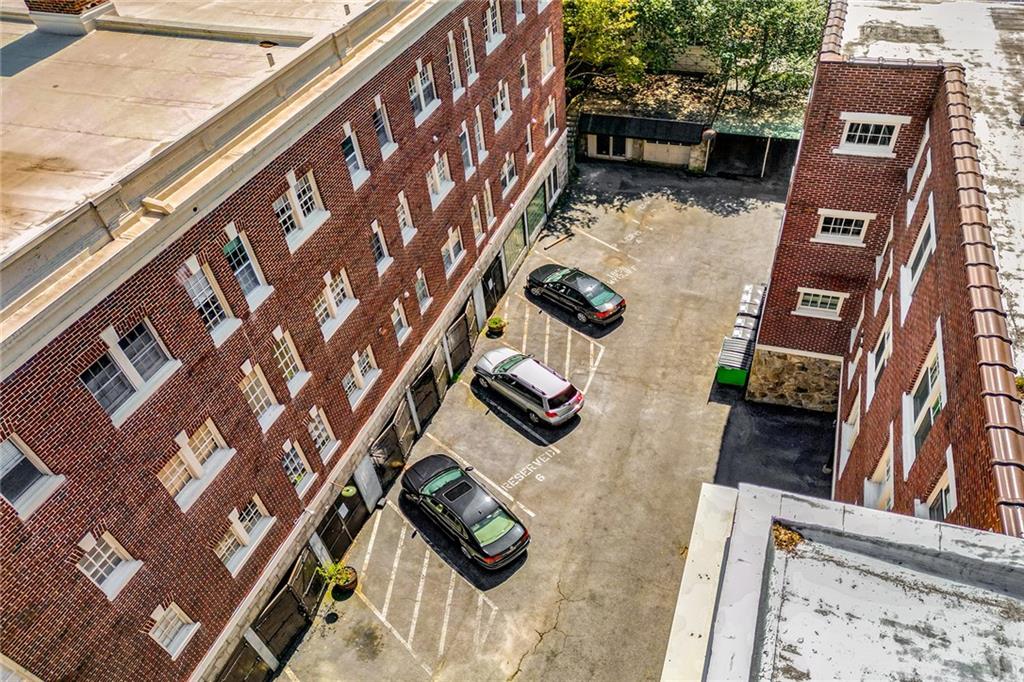 1898 Wycliff Road NW Unit 8