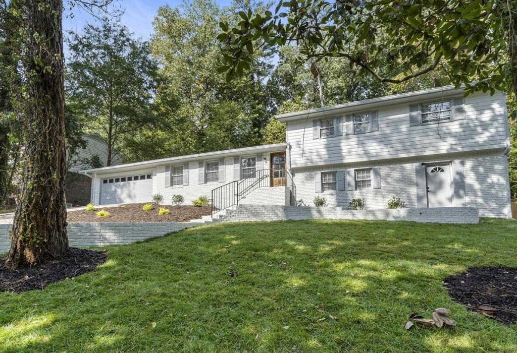 3824 W Nancy Creek Court NE