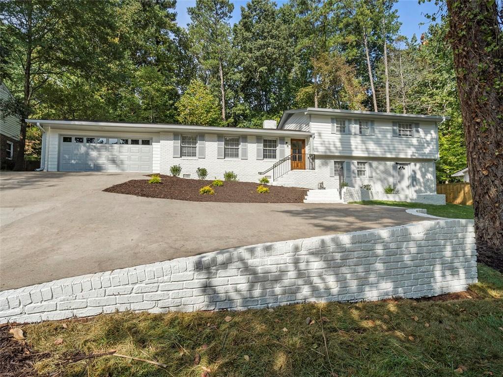 3824 W Nancy Creek Court NE