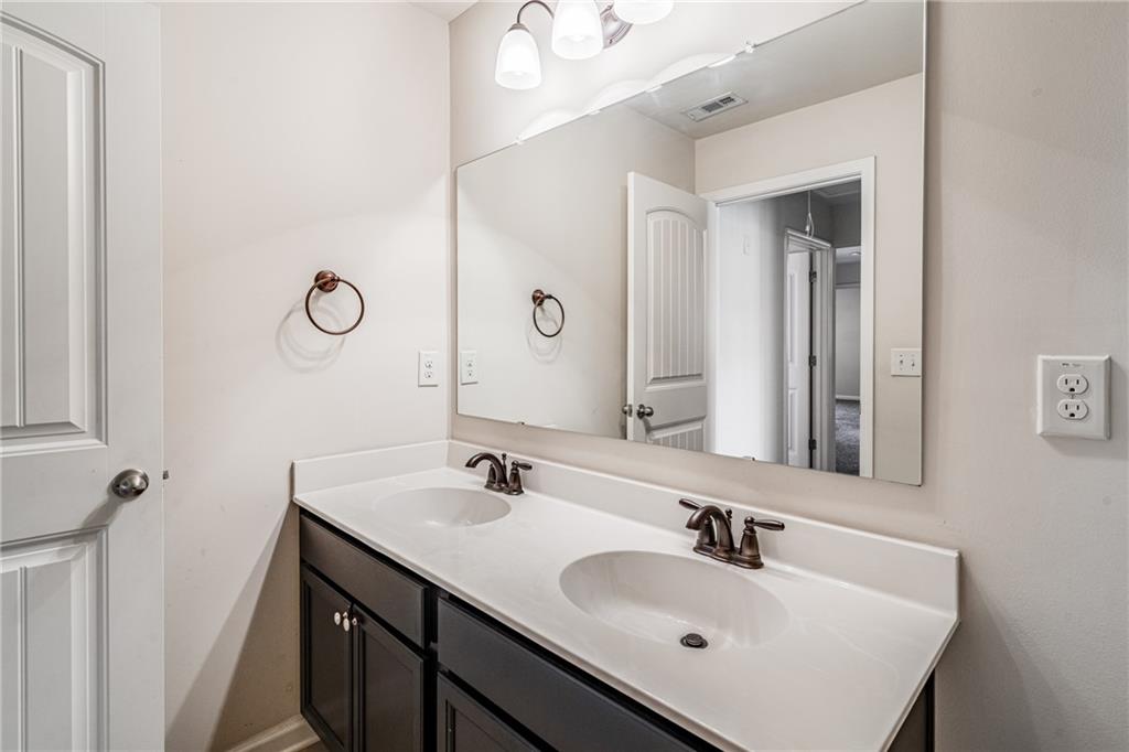 2418 Saint Andrews Ridge