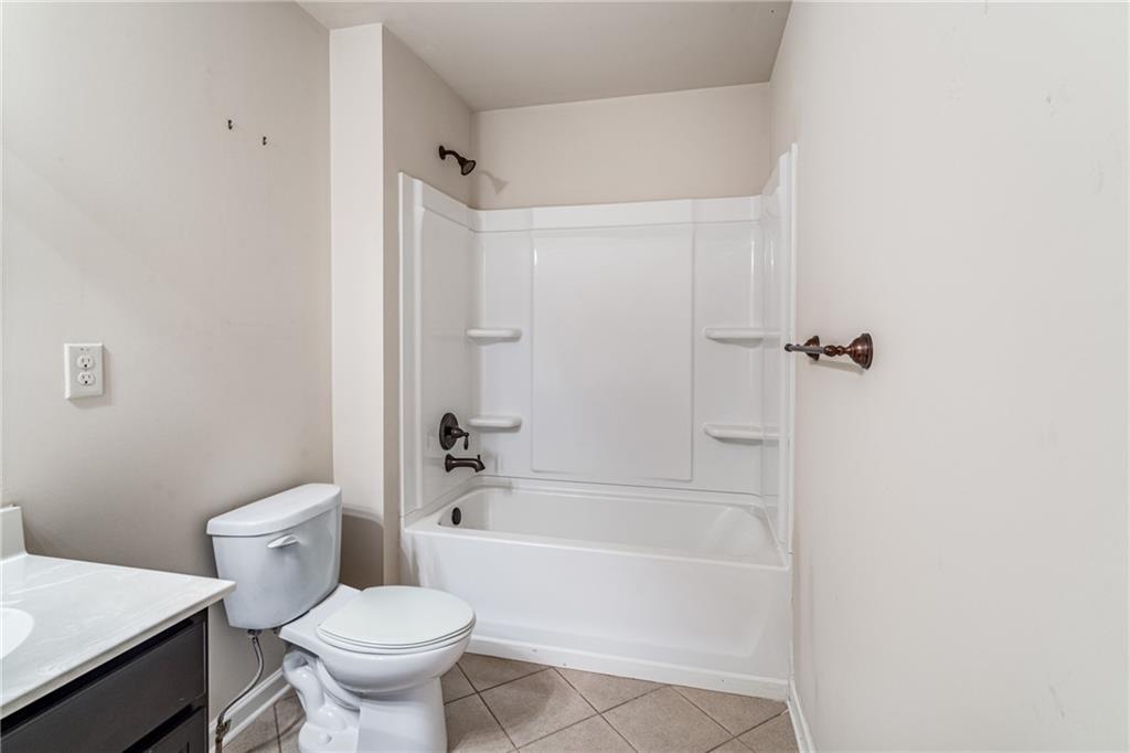 2418 Saint Andrews Ridge