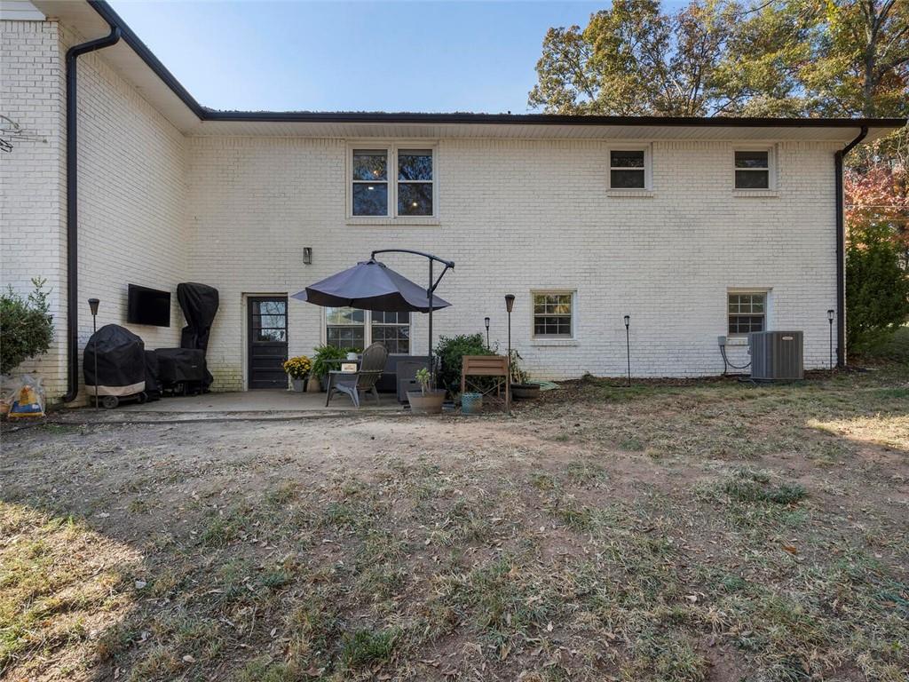 76 Skyline Drive SE