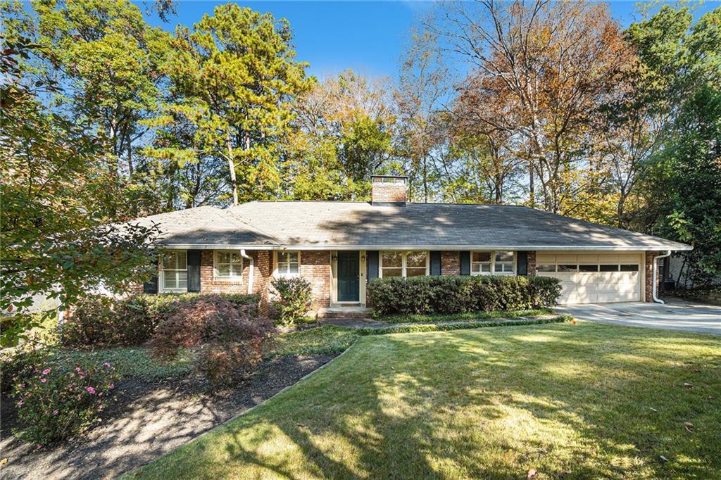140 Lake Forrest Lane NE