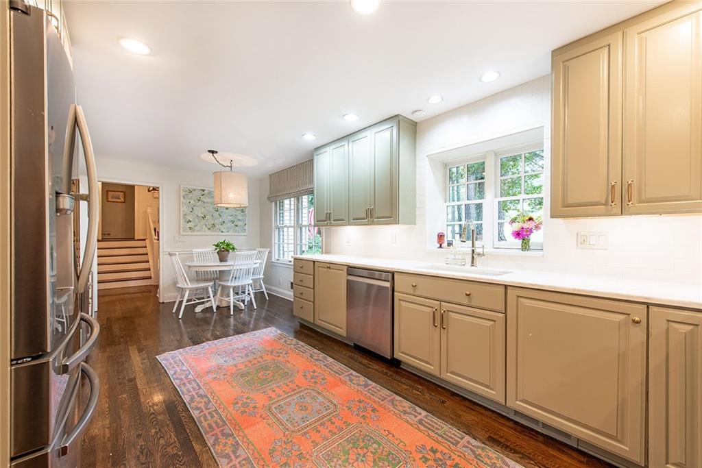 425 Forest Valley Road