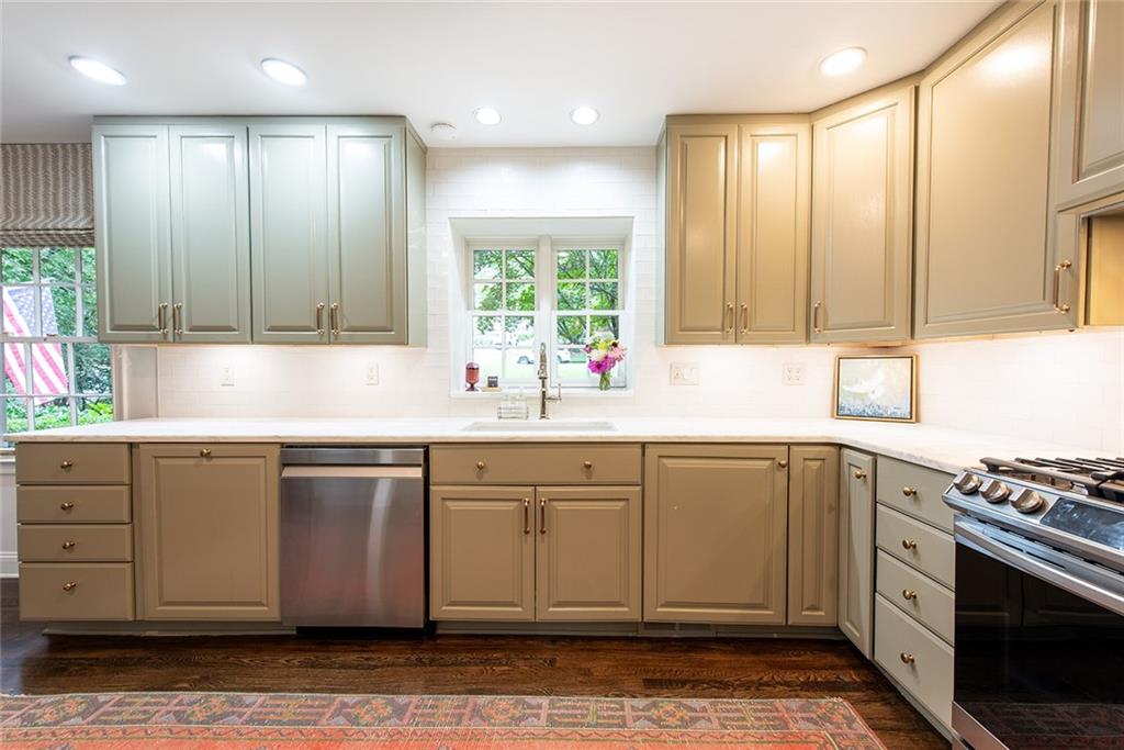 425 Forest Valley Road