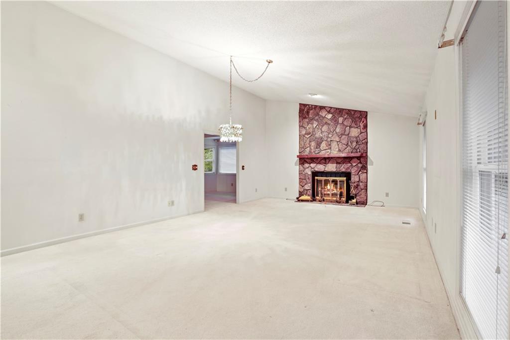 889 Fawn Way